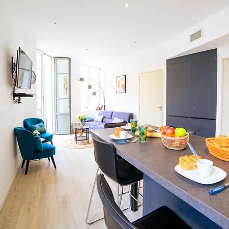Guestready - Luminous Apartment With Private Balcony In Downtown Cannes Apartment *