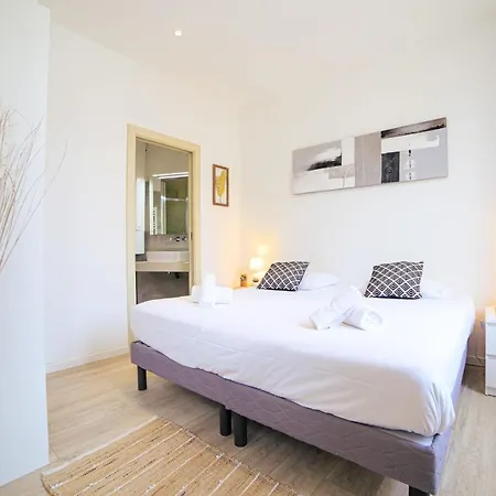 Guestready - Luminous Apartment With Private Balcony In Downtown Cannes Apartamento *