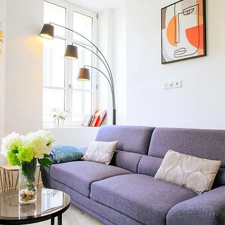 Guestready - Luminous Apartment With Private Balcony In Downtown Cannes * Cannes
