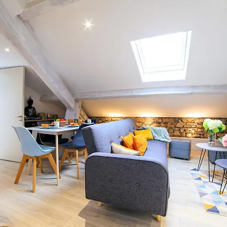 Guestready - Luminous Apartment With Private Balcony In Downtown Cannes Apartamento *